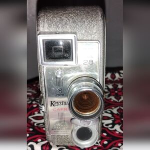 Capri 8mm Vintage Camera - Silver